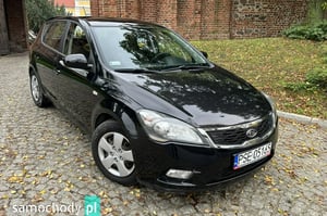 Kia Ceed Hatchback 2010