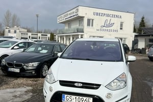 Ford S-Max Minivan 2010