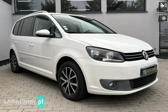 Volkswagen Touran Minivan 2011