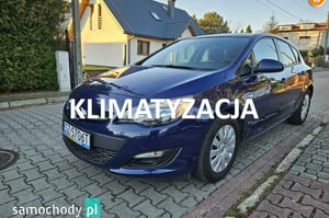 Opel Astra Hatchback 2014