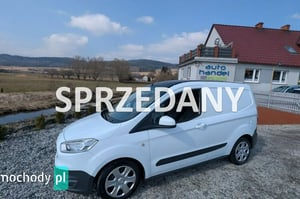 Ford Courier Furgon 2016