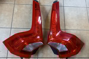 VOLVO V60 I LIFT LAMPA TYŁ PRAWA LEWA LED EU