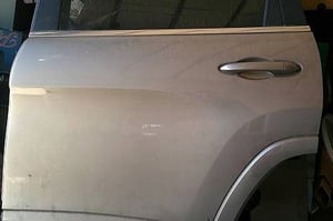 JEEP CHEROKEE WK2 DRZWI TYŁ LEWE PT6