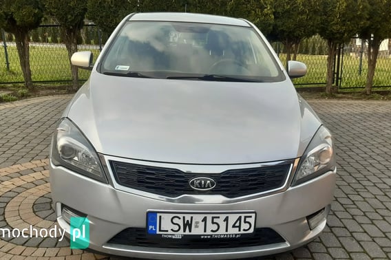 Kia Ceed Hatchback 2011