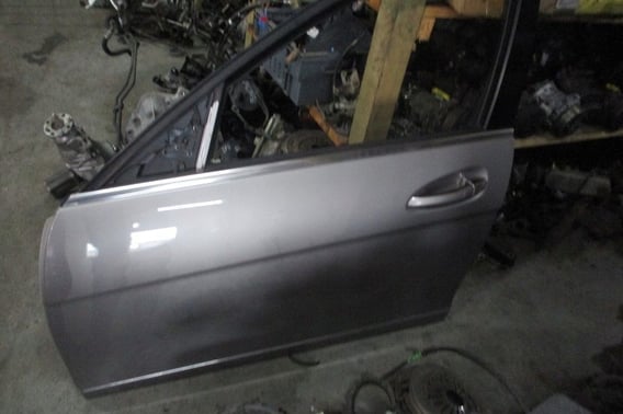MERCEDES W204 C-KLASA KOMBI DRZWI TYŁ PRAWE/LEWE C723