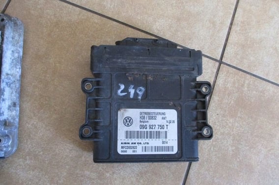 VW PASSAT B6 STEROWNIK SKRZYNI BIEGÓW 09G 927 750T