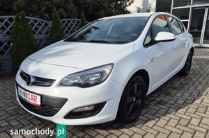 Opel Astra Hatchback 2013