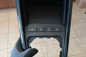 KIA STONIC I RAMKA TUNELU ŚRODKOWEGO PANEL STEROWANIA 84635-H8000