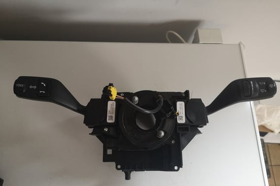FORD MONDEO MK4 PRZEŁĄCZNIK ZESPOLONY AG9T-13N064-DD