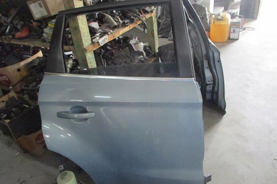 FORD KUGA MK1 DRZWI TYŁ LEWE/PRAWE M8