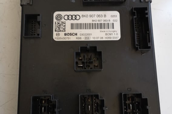 AUDI A4 B8 MODUŁ KOMFORTU 8K0907063B