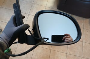 VW TIGUAN LUSTERKO PRAWE 6 PIN LC9X EUROPA 5N1857502AG