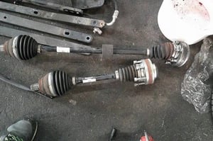 Audi A3 S3 8V 1,4TSI DSG PÓŁOŚ PRAWA 5Q0407272DD