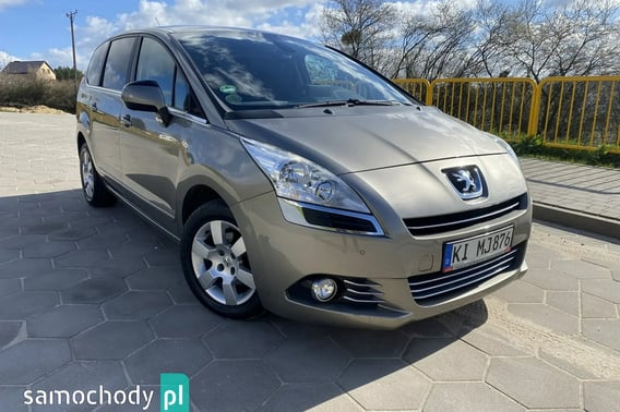 Peugeot 5008 Minivan 2013