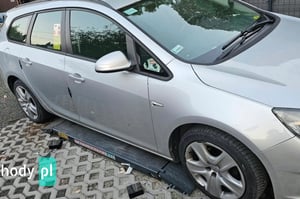 Opel Astra Kombi 2015