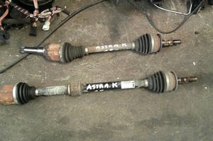 OPEL ASTRA K V 1,5CDTI PÓŁOŚ PRAWA 39129242 LEWA