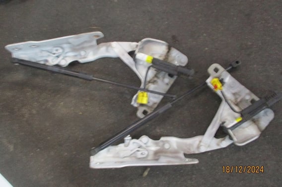 JAGUAR XF II X260 ZAWIAS MASKI KOMPLETNY PRAWY/LEWY GX73-16E634-AD