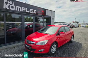 Opel Astra Hatchback 2012