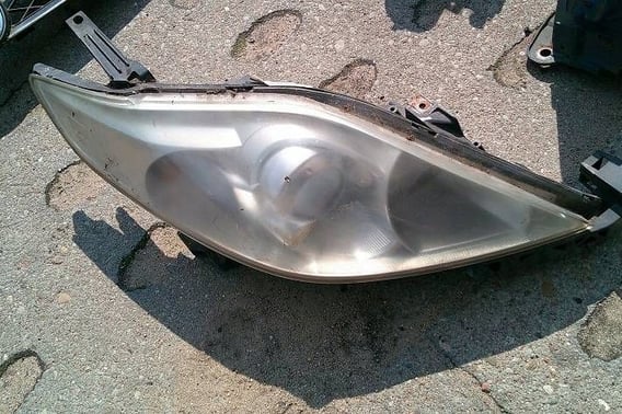 MAZDA 5 LIFT LAMPA PRZÓD PRAWA XENON P5117R EU