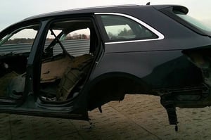 AUDI A4 B9 AVANT BŁOTNIK TYŁ PRAWY LX7L ĆWIARA PRZÓD LEWY
