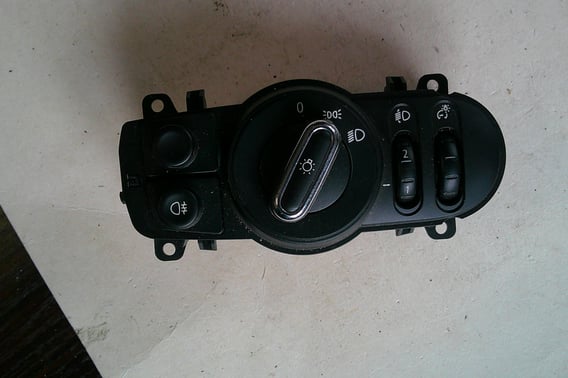 MINI COOPER F55 WŁĄCZNIK ŚWIATEŁ 9301803-05