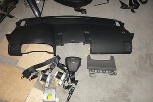 Toyota Corolla Verso 08r konsola airbagx3 pasy