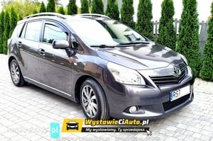 Toyota Verso Minivan 2010