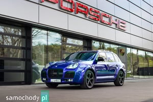 Porsche Cayenne SUV 2004