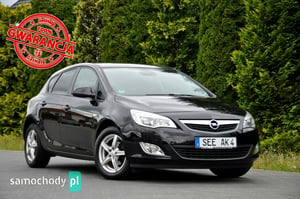 Opel Astra Hatchback 2011