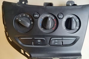 FORD FOCUS MK3 PANEL NAWIEWU I KLIMATYZACJI CJ5T-19980-AK