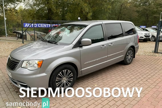 Chrysler Town & Country Minivan 2014