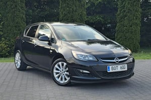 Opel Astra Hatchback 2013