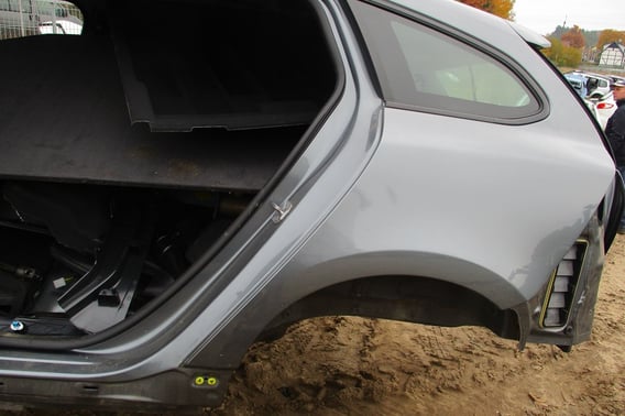 VOLVO V60 LIFT BŁOTNIK ĆWIARTKA TYŁ PRAWA/LEWA 714