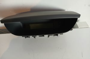 RENAULT LAGUNA II LIFT WYŚWIETLACZ RADIA 8200290542