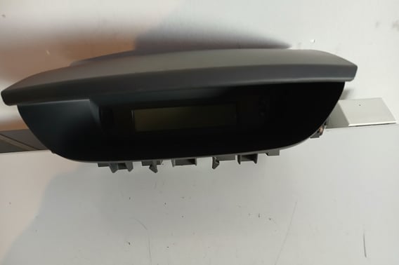 RENAULT LAGUNA II LIFT WYŚWIETLACZ RADIA 8200290542