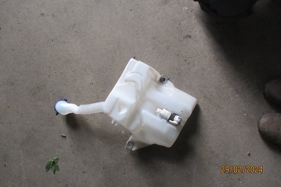 FORD C-MAX MK2 ZBIORNICZEK SPRYSKIWACZY