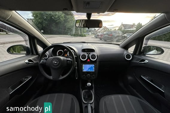 Opel Corsa Hatchback 2013