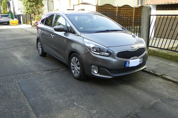 Kia Carens Minivan 2015