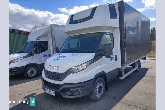 IVECO Daily Plandeka 2022