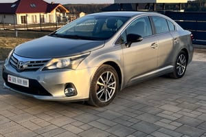 Toyota Avensis Sedan 2015