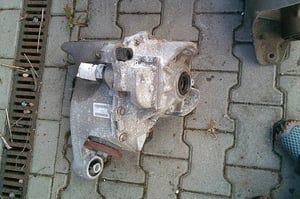LAND ROVER DISCOVERY IV LIFT 3,0D TYLNY MOST CH22-4W063-BB