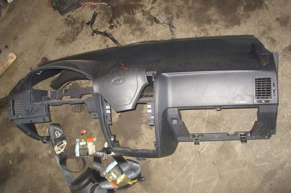 HYUNDAI GETZ KONSOLA AIRBAG PASY KOMPLET