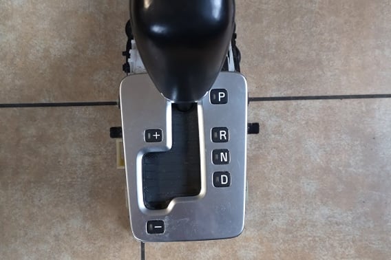 VOLVO S60 LEWAREK ZMIANY BIEGÓW AUTOMAT P30759122