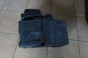FORD MONDEO MK4 OBUDOWA AKUMULATORA
