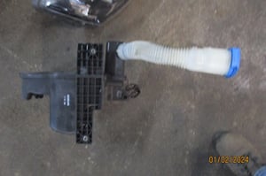 SKODA FABIA III 6V ZBIORNICZEK SPRYSKIWACZY 6V0.955.449