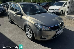 Kia Ceed Hatchback 2010
