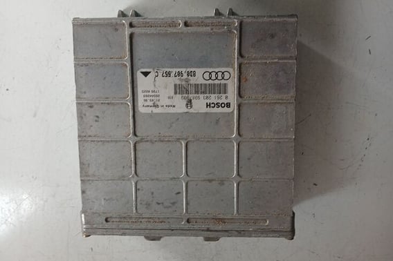 AUDI A4 B5 MODUŁ STEROWNIK SILNIKA 8D0907557C