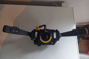 VOLVO V40 II PRZEŁĄCZNIK ZESPOLONY 31456030