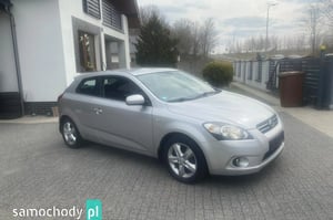 Kia Ceed Hatchback 2010