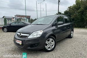 Opel Zafira Minivan 2011